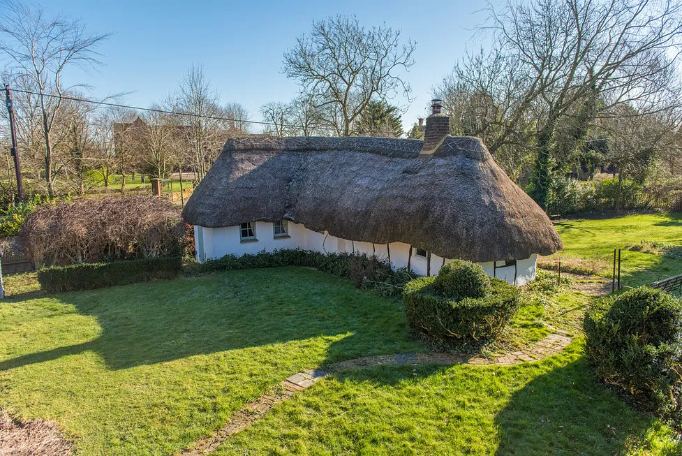medieval thatched roof cottage